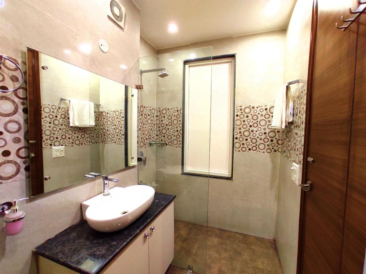 Hotel When In Gurgaon - Opposite To Artemis Hospital Екстериор снимка